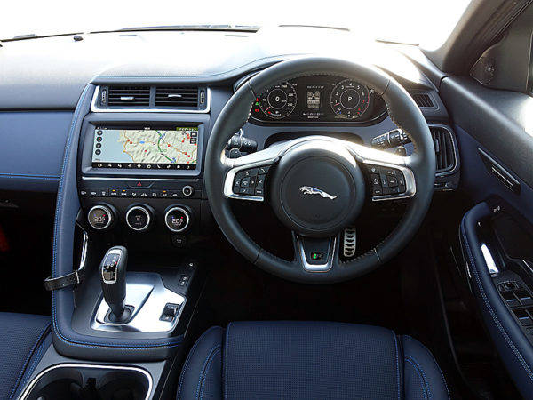 クルマと過ごす日々 vol.24　ジャガー　E-PACE　インテリア