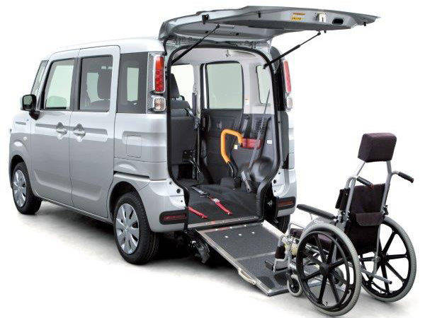 マツダ　フレアワゴン　車いす移動車　リヤスタイル　スロープ