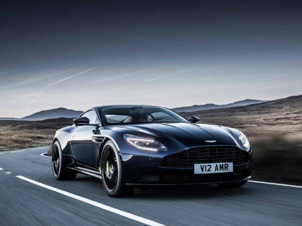 アストンマーチン　DB11AMR