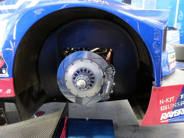 スバル STIの先端技術 決定版 Vol.13　富士スピードウェイ　GT300　BRZ　カーボン製リヤインナーフェンダー