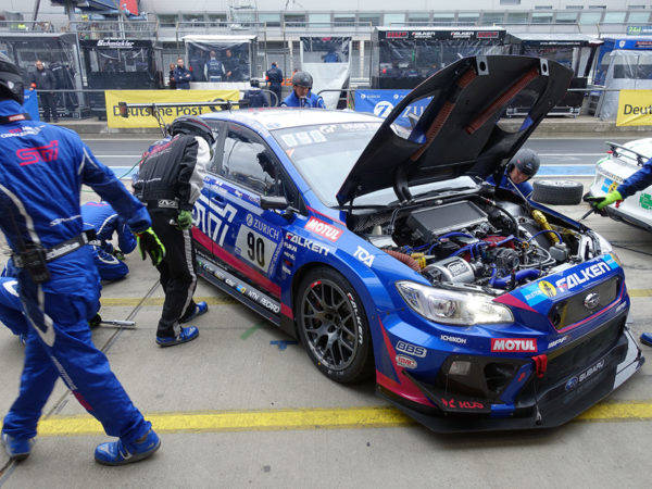 スバル STIの先端技術 決定版 Vol.14 スバル WRX STI ニュルブルクリンク24時間レースクラス優勝 ピット作業
