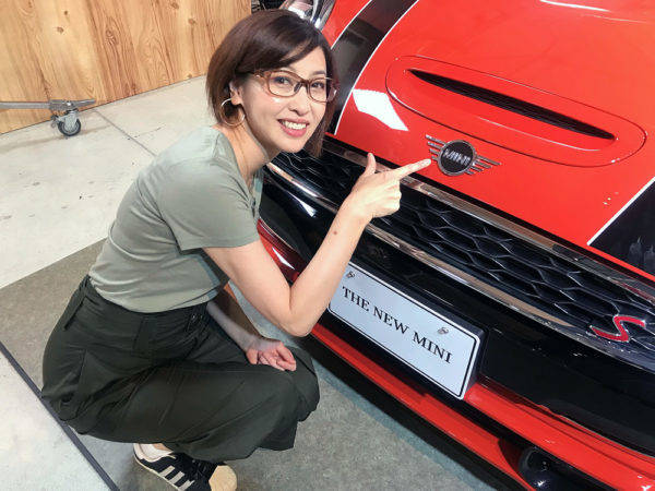 VOL.108 吉田由美のピンポイント&チャームポイント 新型MINI セルフィー フラットデザインエンブレム