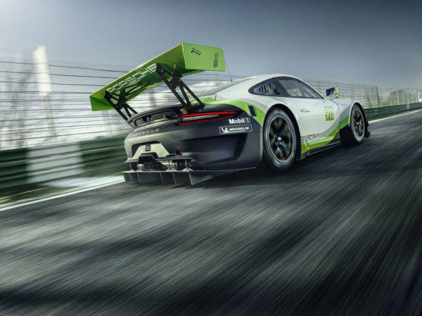 ポルシェ　911GT3R　リヤスタイル