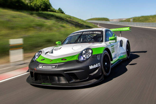 ポルシェ　911GT3R