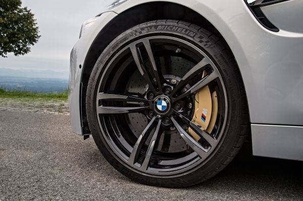 BMW M4 カブリオレ ホイール ブレーキ