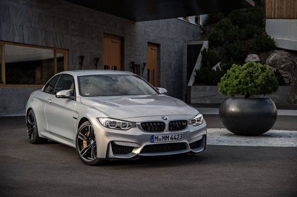 BMW M4カブリオレ フロントスタイル クローズ