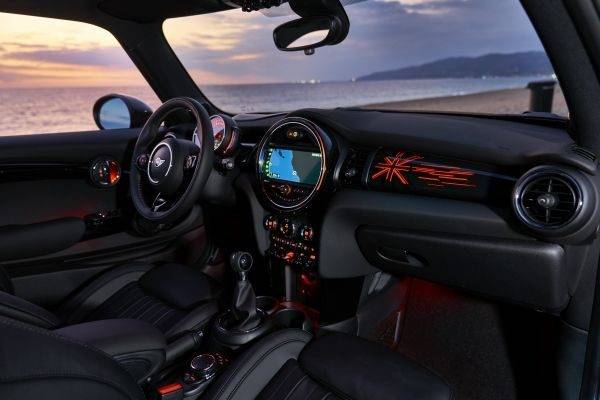 BMW　新型MINI 　インテリア