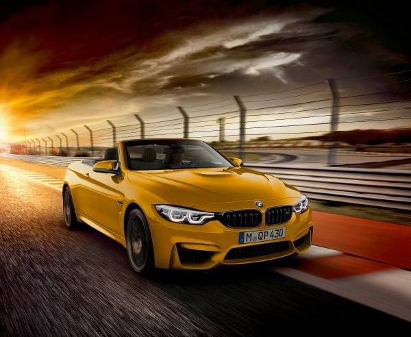 BMW M4 カブリオレ30 Jahre マンダリンII