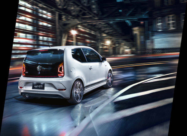 フォルクスワーゲン　UP! GTI　リヤスタイル
