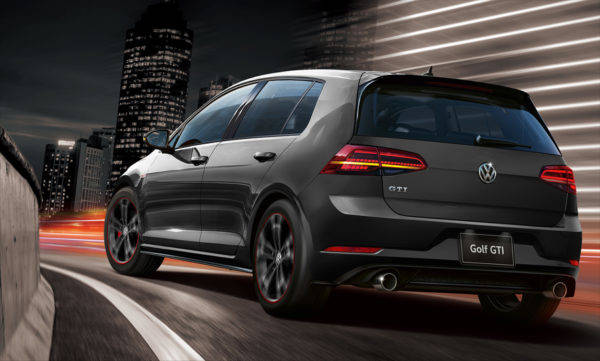 フォルクスワーゲン　ゴルフGTI Dynamic　リヤスタイル