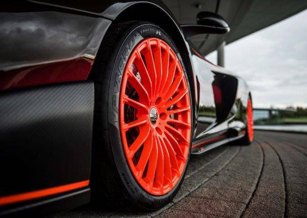 マクラーレン　F1GTRペイント　675LT　ホイール