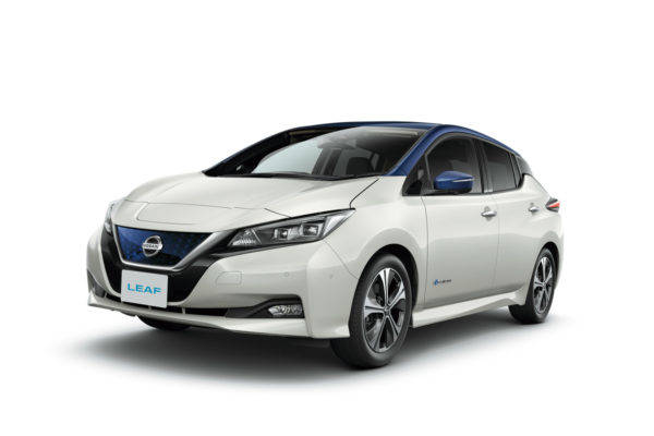 日産　リーフ　特別仕様車　X 10万台記念車