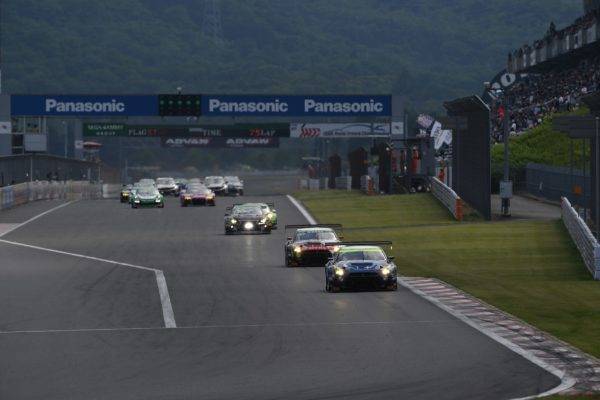 富士SUPER TEC24時間レース　特別番組　BS TBSで放送　スタート風景