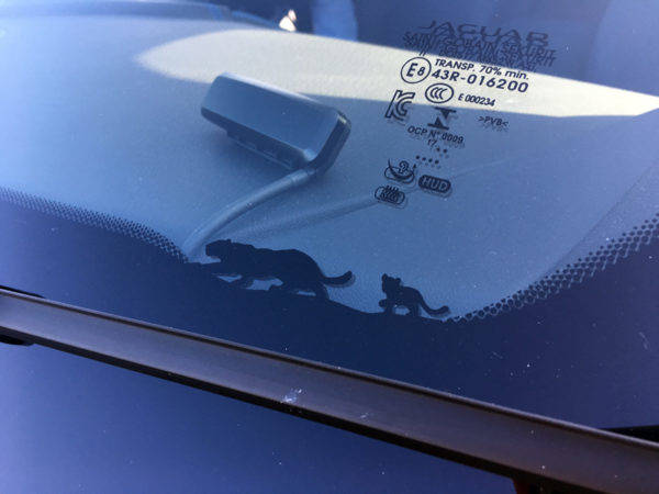 DJ藤本えみりの有頂天レポート☆ワクワクさせて？ vol.45　ジャガー　E-PACE　フロントウインド　ジャガーの親子