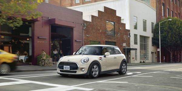 BMW MINI 特別仕様車　MINI VICTORIA