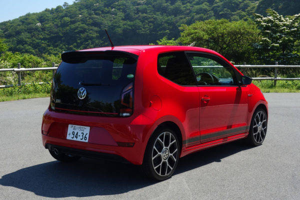 フォルクスワーゲン　up! GTI　試乗　リヤスタイル