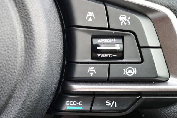 スバル 新型フォレスター 試乗記 エコクルーズ スイッチ