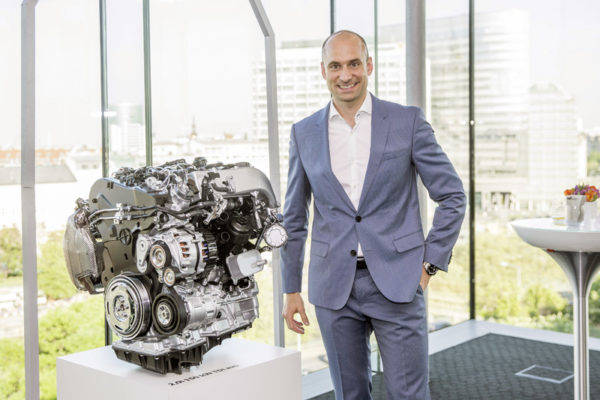 フォルクスワーゲン 開発主担当 volkswagen Sebastian Wirman