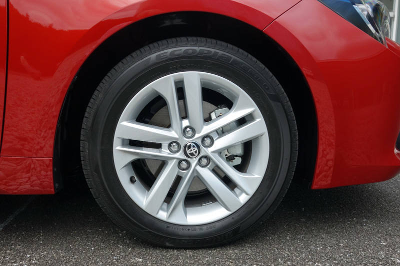 トヨタ　カローラ スポーツ　試乗　G“Z”　タイヤ　ホイール　205/55R16　ブリヂストン・エコピアEP150