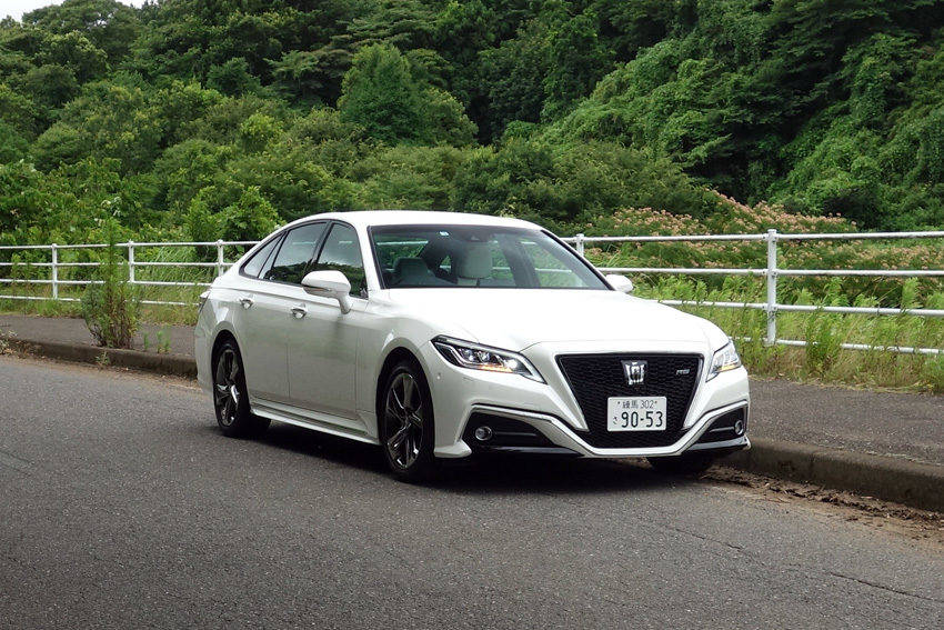 トヨタ　クラウン　公道試乗　RSアドバンス　フロントスタイル