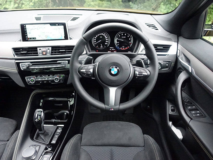 BMW X2　試乗　コックピット