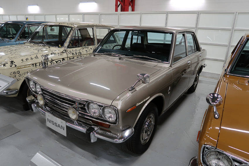 繁浩太郎の言いたい放題　日産　座間事業所　ヘリテージコレクション　ブルーバード