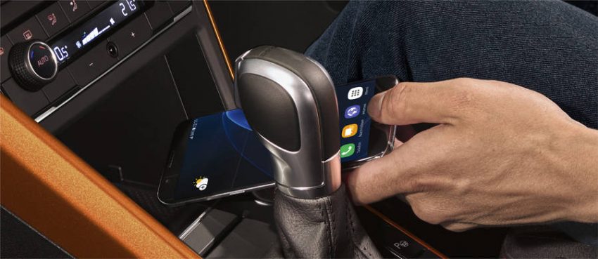 フォルクスワーゲン Polo 新オプション設定 スマートフォンワイヤレスチャージング