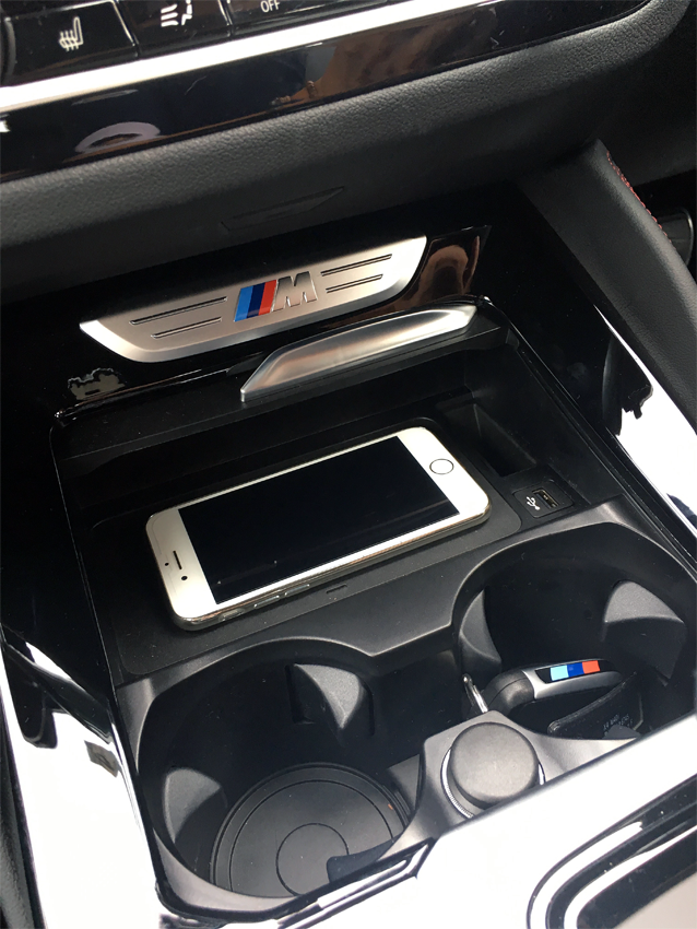 DJ藤本えみりの有頂天レポート☆ワクワクさせて？ BMW X4 置くだけでスマホが充電できちゃうなんて！感激！！！
