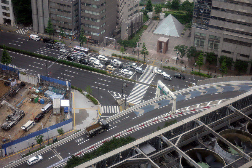 市街地 高速道路 イメージ