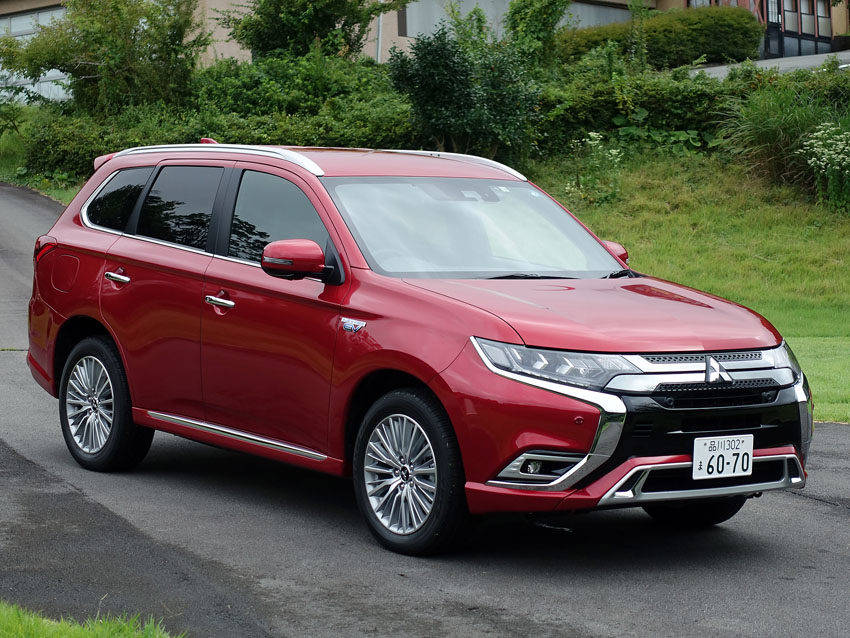 大幅改良された19年モデルのアウトランダーPHEV