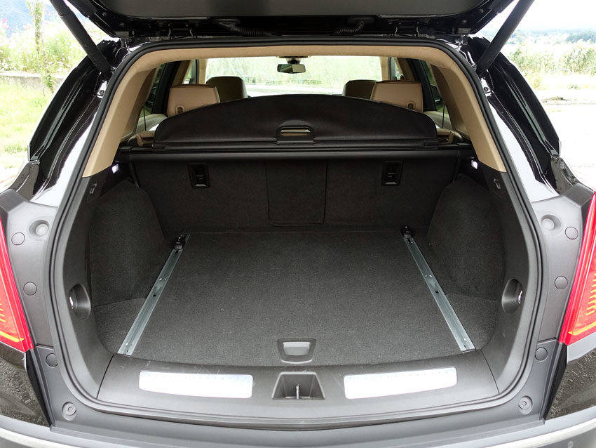 実用性としての積載力も十分あるアメリカンSUV