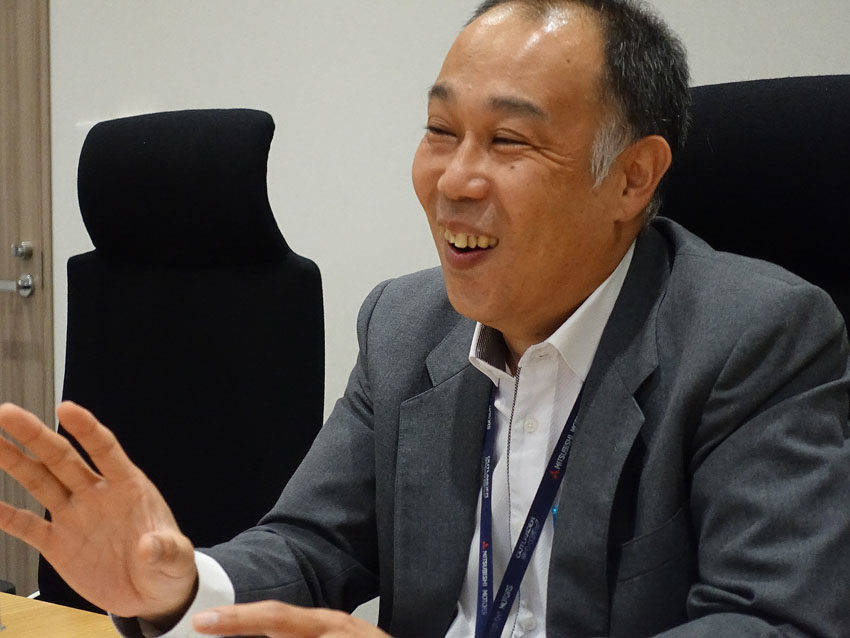 アウトランダーPHEV制御開発の半田氏