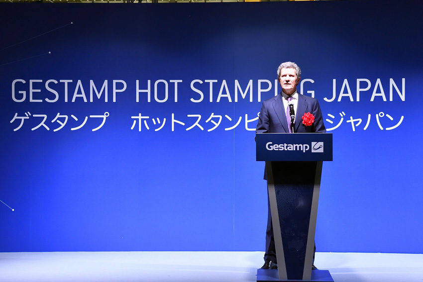 オープニングセレモニーに登壇したフランシスコ・ホセ・リベラス会長
