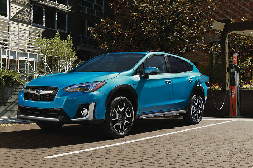 スバル初 プラグインハイブリッド CROSSTREK HYBRID