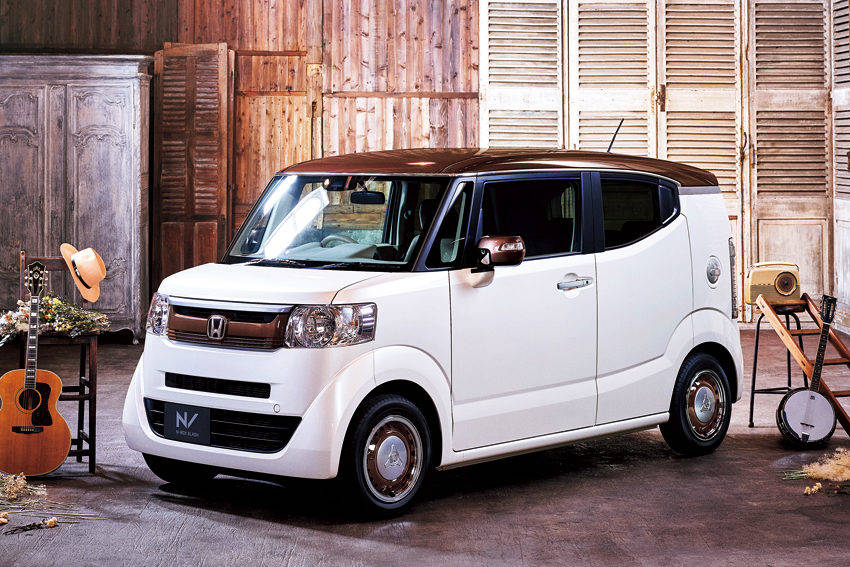 N-BOX スラッシュ 特別仕様車 G・L ノヴァカントリースタイル（プラチナホワイト・パール&ブラウン）