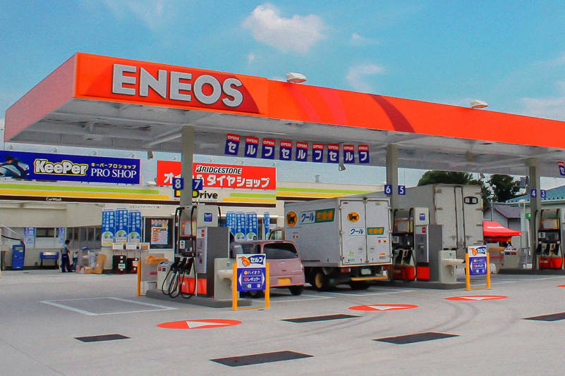 ガソリンスタンド イメージ