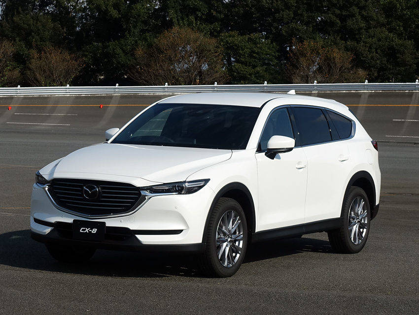CX-8はディーゼルターボに加え、2.5Lのガソリンとターボをラインアップ