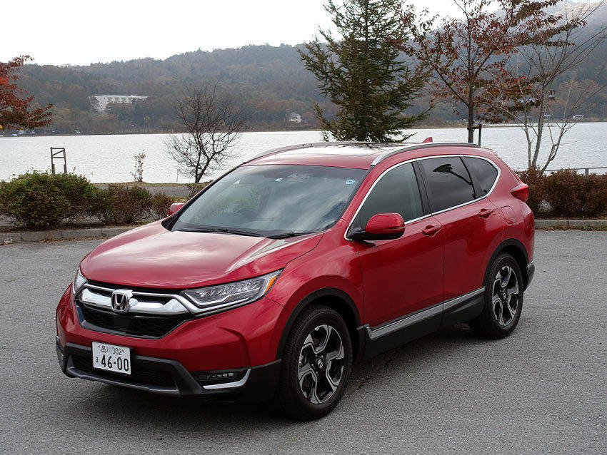 5代目のCR-V。写真は1.5Lターボ+CVTのFFモデル