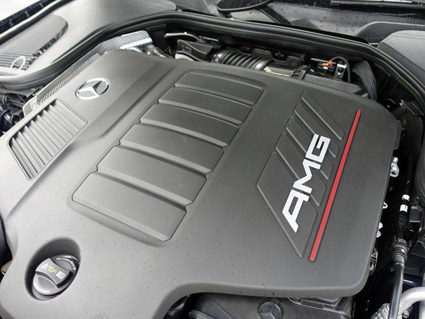 直列6気筒エンジンに48Vモーター、電動スーパーチャージャー、ターボを搭載する