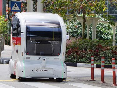 パイオニア製「3D-LiDAR センサー」が搭載された自動運転シャトルバス