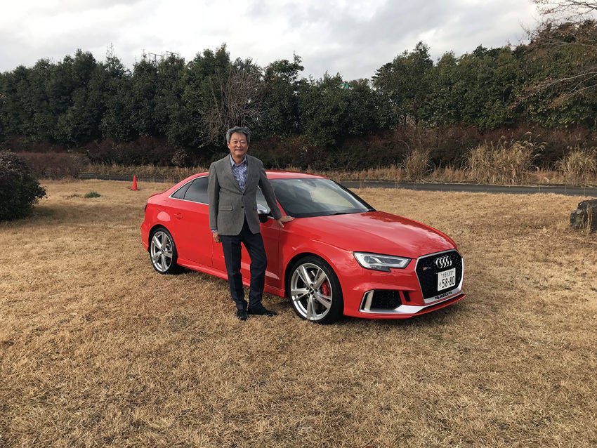 アウディ RS3
