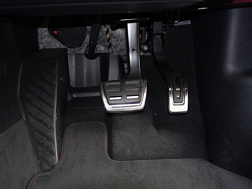アウディ RS3セダン 試乗記