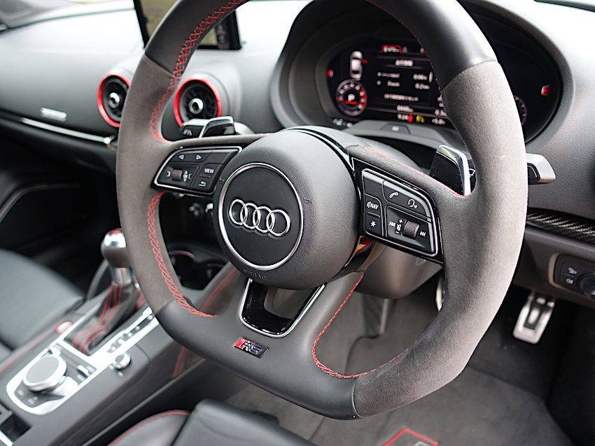 アウディ RS3セダン 試乗記