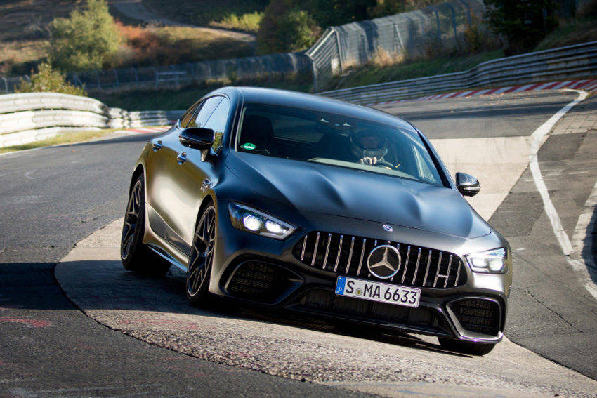 メルセデス AMG GT 4ドアクーペ