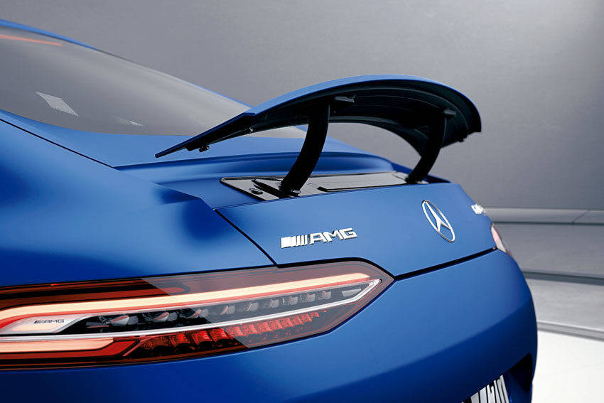 メルセデス AMG GT 4ドアクーペ