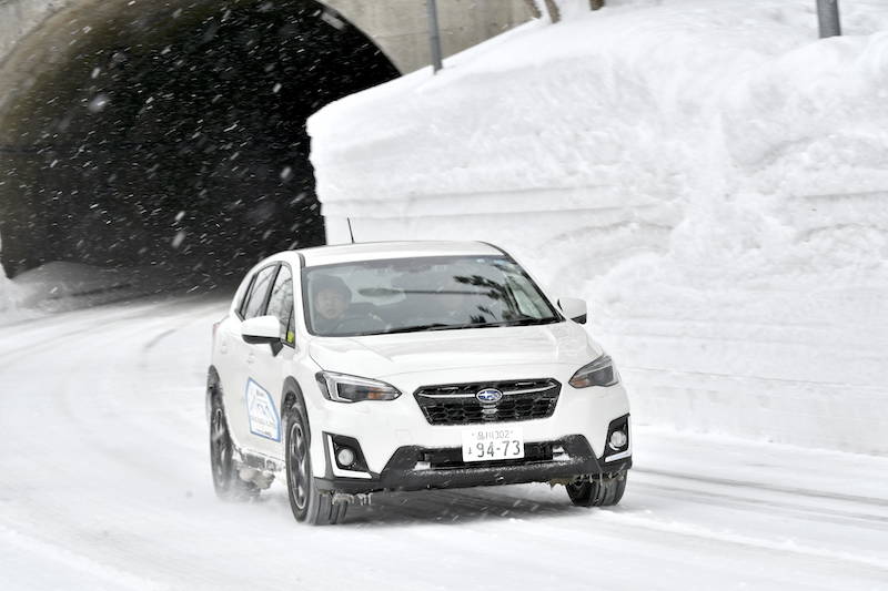 スバル AWDの走破力を実感するリアルワールドの雪上テストドライブ