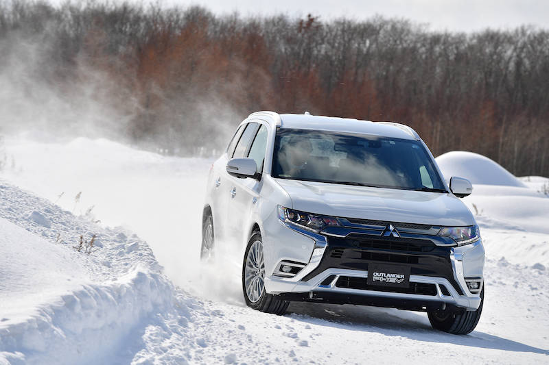 三菱雪上試乗記 アウトランダーPHEV