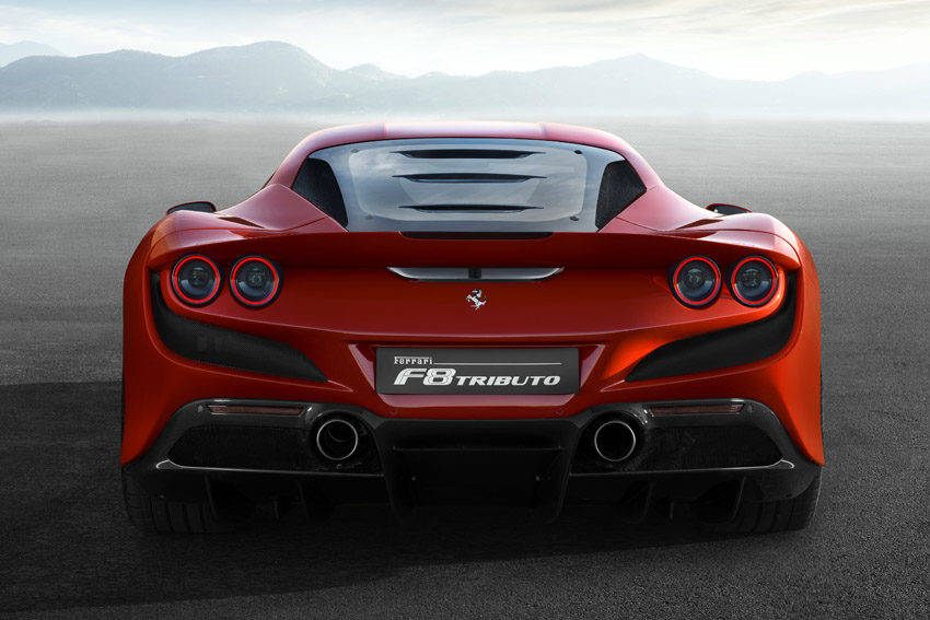 フェラーリ F8トリブート