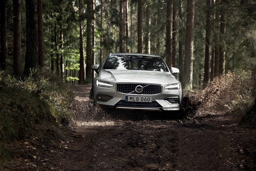 ボルボ 新型 V60クロスカントリー
