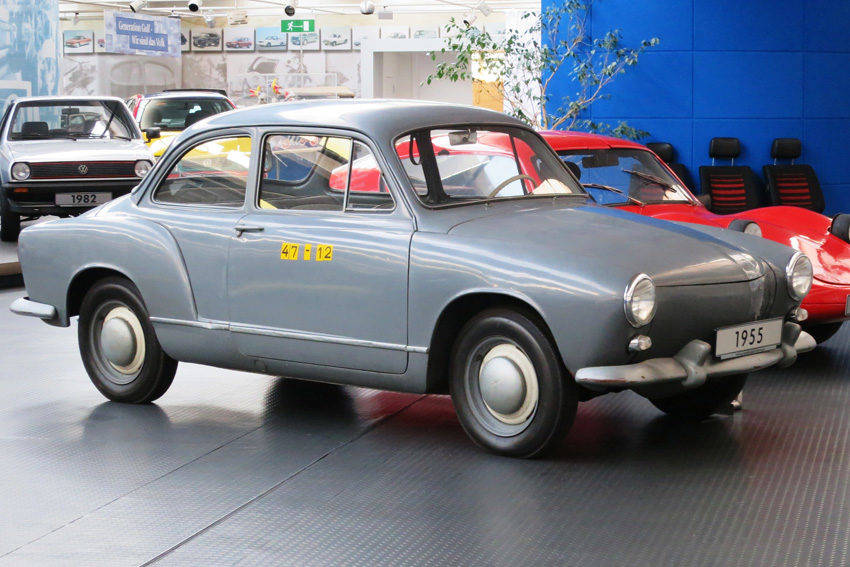 1953年の空冷エンジン搭載のプロトタイプ「EA47」